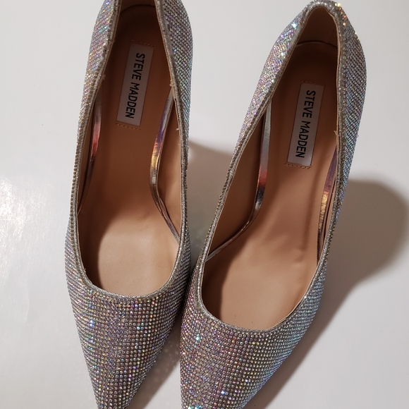 SOLD New Steve Madden Altisha Iridescent Crystal Rhinestone Heels Size 10 - Picture 3 of 11
